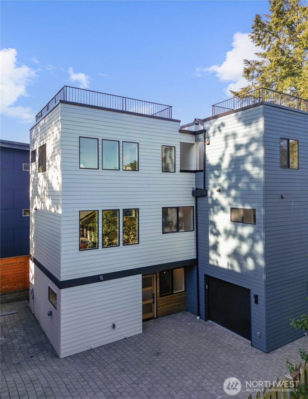 Photo of 11733 Durland Avenue NE #B, Seattle, WA 98125 (MLS # 2530723)