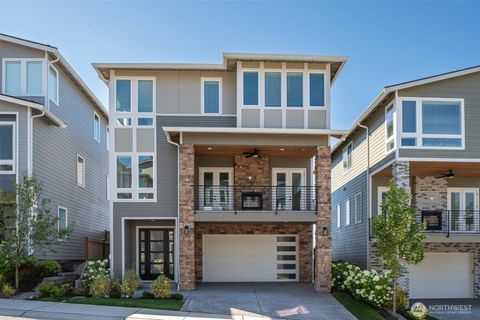 Photo of 7570 S 129th Place, Seattle, WA 98178 (MLS # 2475278)