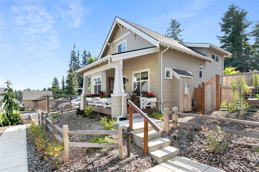 Photo of 30925 6th Lane SW, Federal Way, WA 98023 (MLS # 2136238)