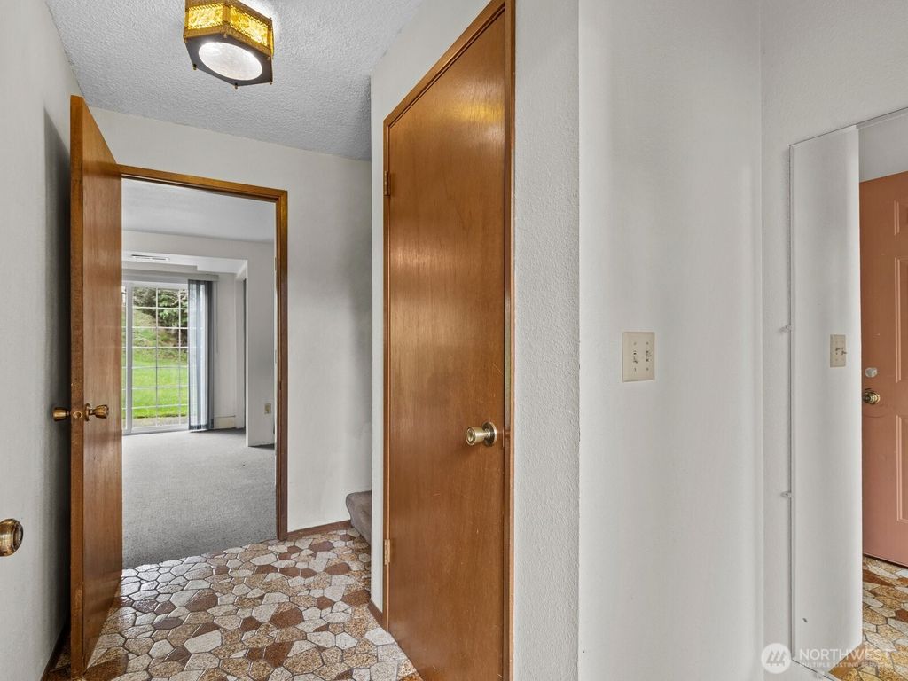 Photo of 3502 NE 204th Street, Lake Forest Park, WA 98155 (MLS # 2484238)