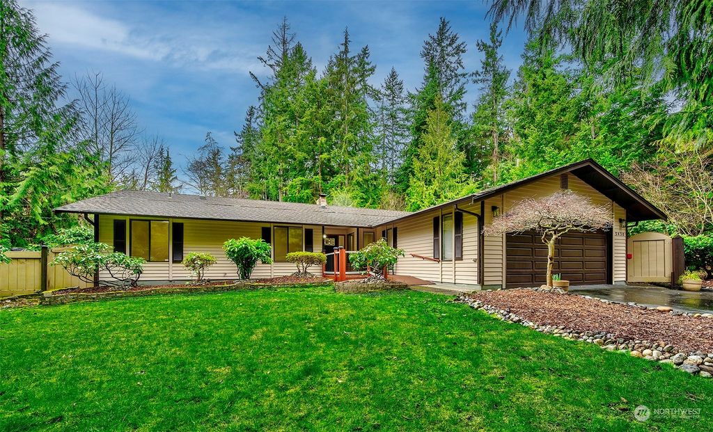 Photo of 5430 138th Place SW, Edmonds, WA 98026 (MLS # 2196946)