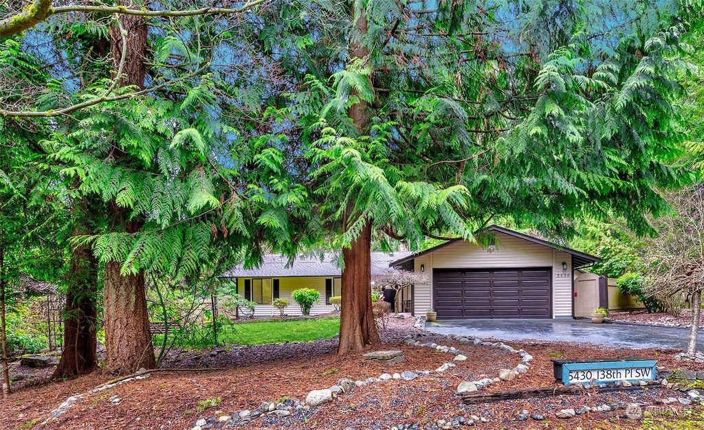Photo of 5430 138th Place SW, Edmonds, WA 98026 (MLS # 2196946)
