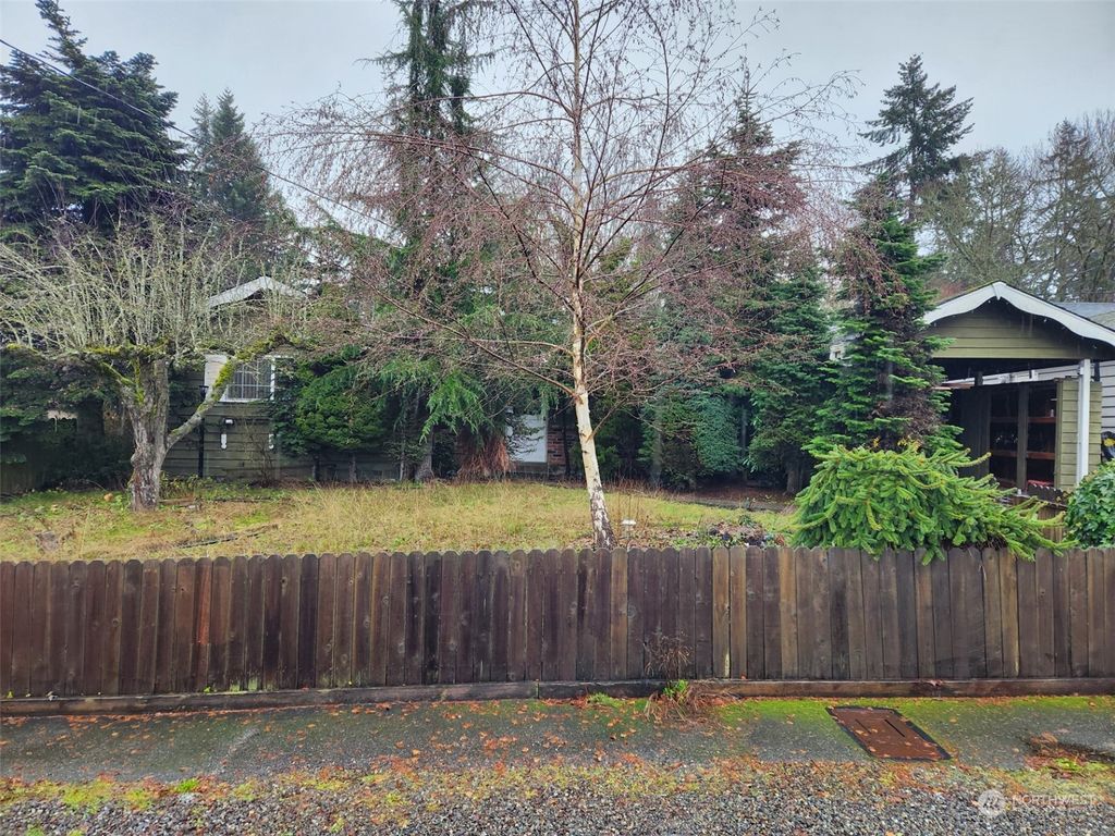 Photo of 7846 122nd Avenue NE, Kirkland, WA 98033 (MLS # 2186996)