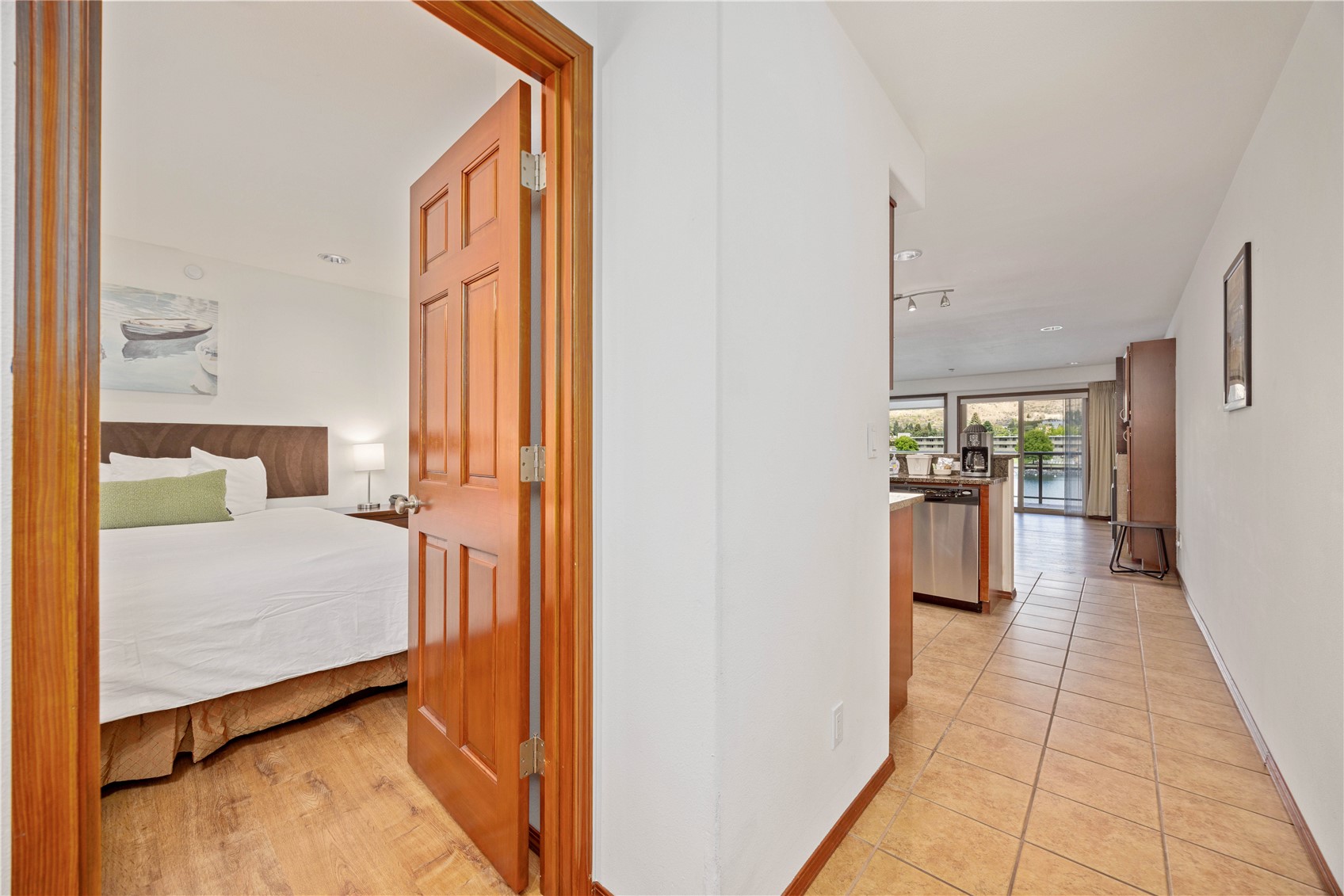322 W Woodin Avenue 632