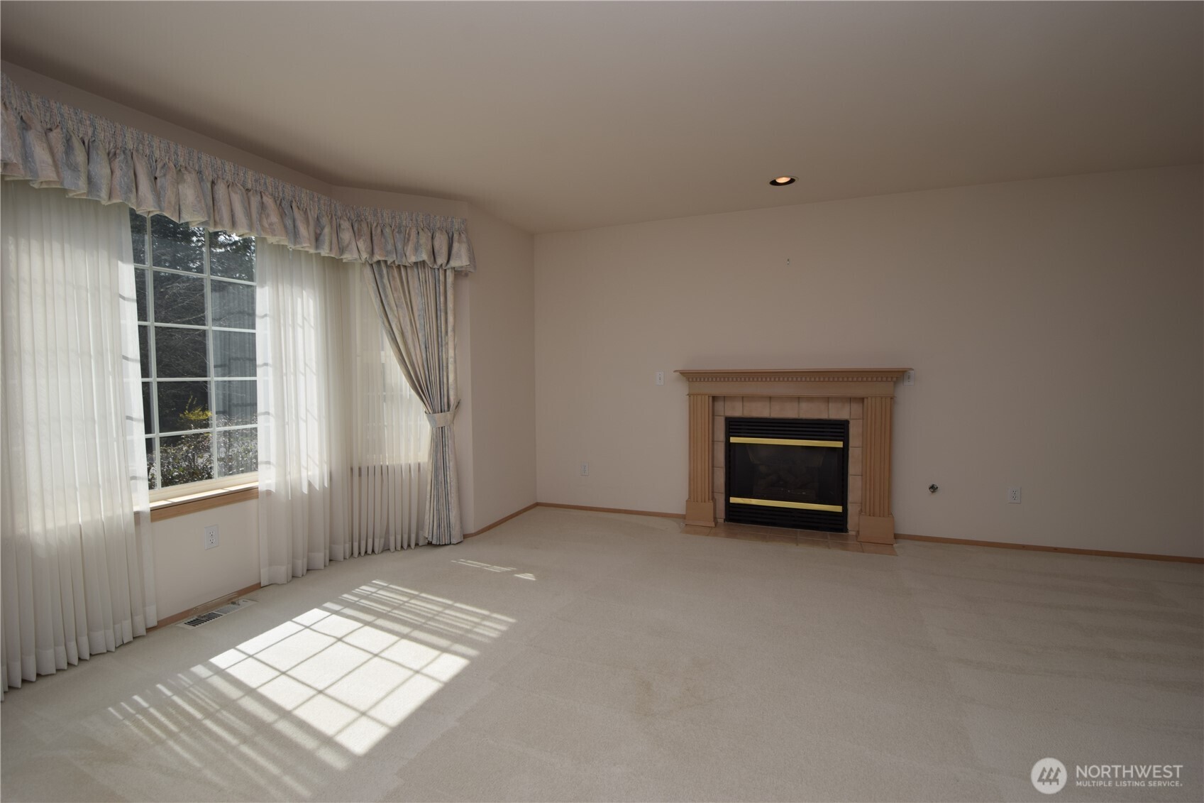 4024 NW Flintwood