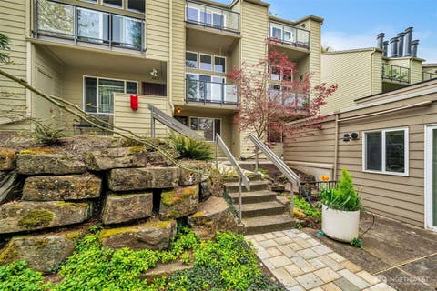 Photo of 2939 76th Avenue SE #41B, Mercer Island, WA 98040 (MLS # 2507515)