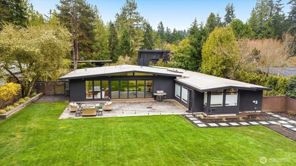 Photo of 17061 10th Avenue NW, Shoreline, WA 98177 (MLS # 2497898)