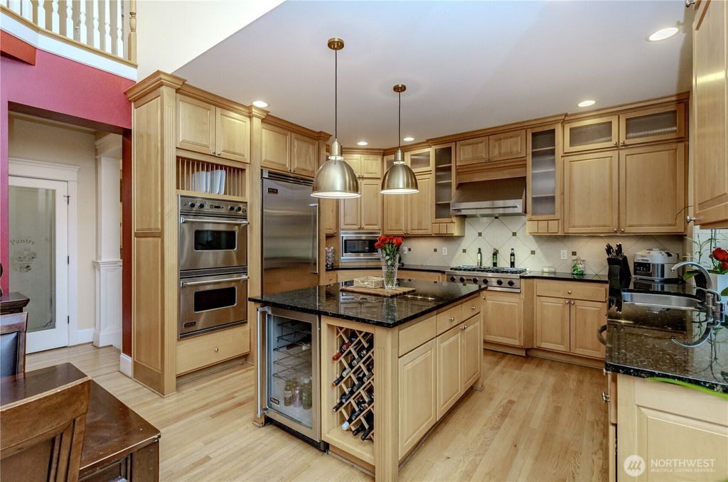 Photo of 1829 SE 8th Place, Renton, WA 98057 (MLS # 2498773)