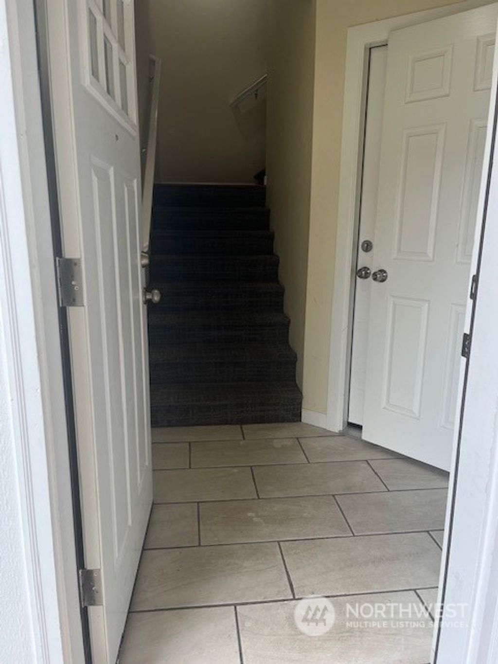 Photo of 5794 Roosevelt Way NE, Seattle, WA 98105 (MLS # 2274787)