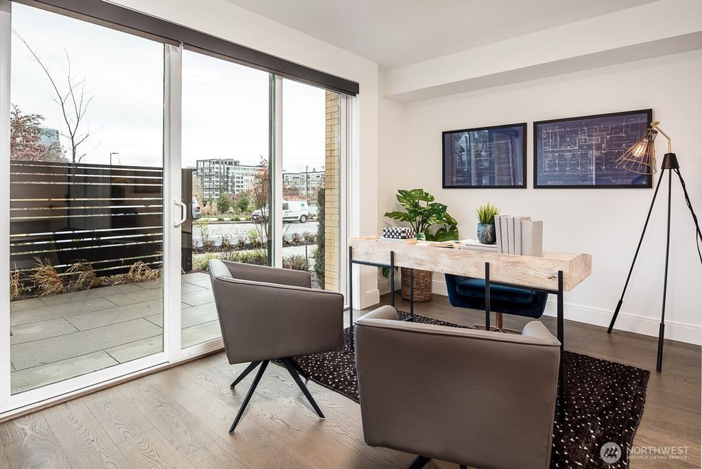 Photo of 125 100th Avenue NE #155, Bellevue, WA 98004 (MLS # 2503254)