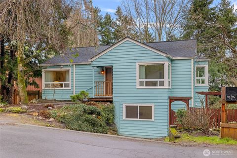 Photo of 9222 3rd Avenue SW, Seattle, WA 98106 (MLS # 2465778)