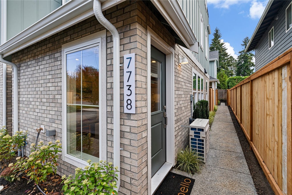 Photo of 7738 36th Avenue NE, Seattle, WA 98115 (MLS # 2598124)