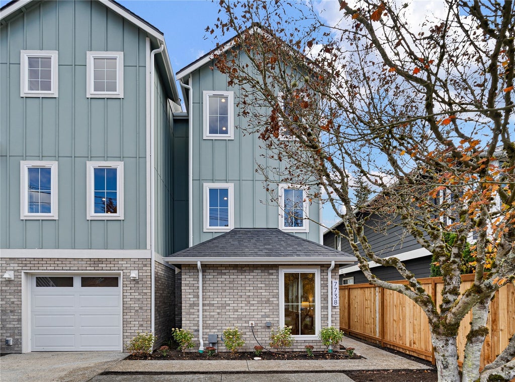 Photo of 7738 36th Avenue NE, Seattle, WA 98115 (MLS # 2598124)
