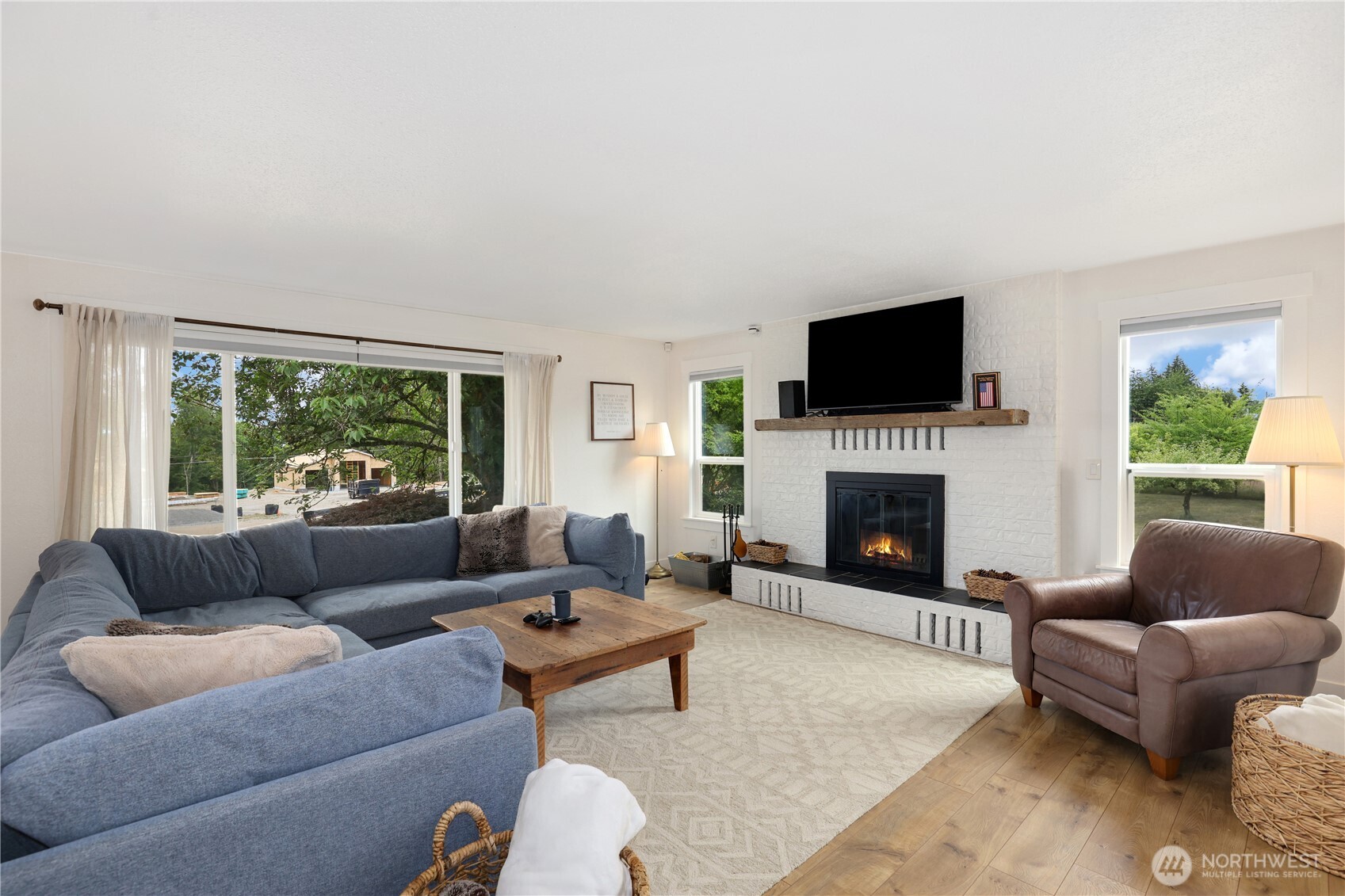 11112 234th Street E