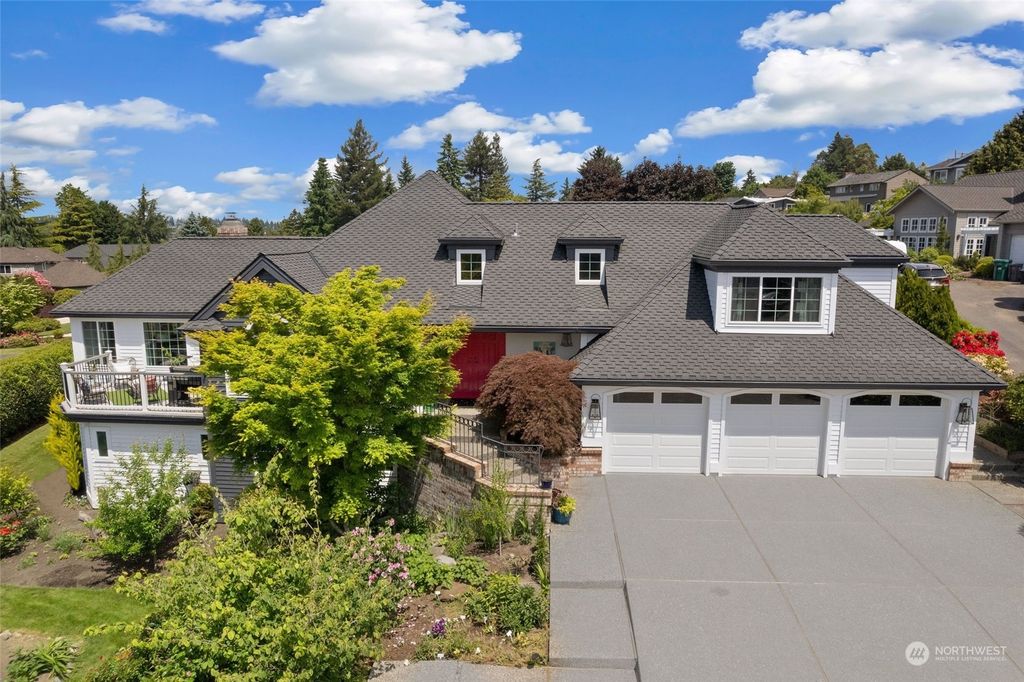 Photo of 18646 5th Place SW, Normandy Park, WA 98166 (MLS # 2072574)