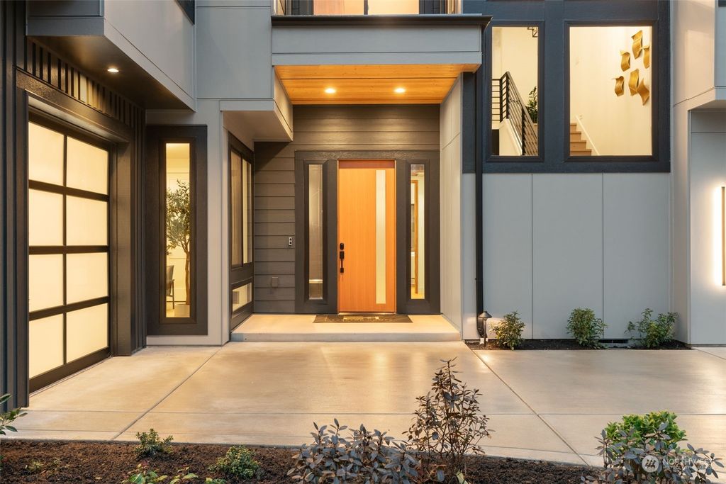 Photo of 15311 SE 22nd Street, Bellevue, WA 98007 (MLS # 2316773)