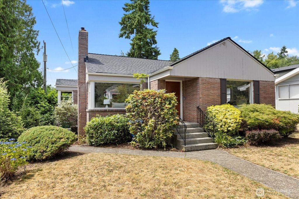 Photo of 10417 20th Avenue NE, Seattle, WA 98125 (MLS # 2405683)