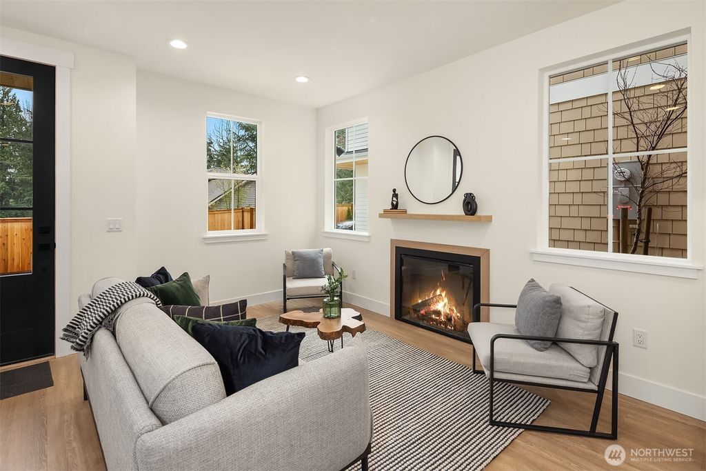 Photo of 11812 NE 103rd Place, Kirkland, WA 98033 (MLS # 2495400)