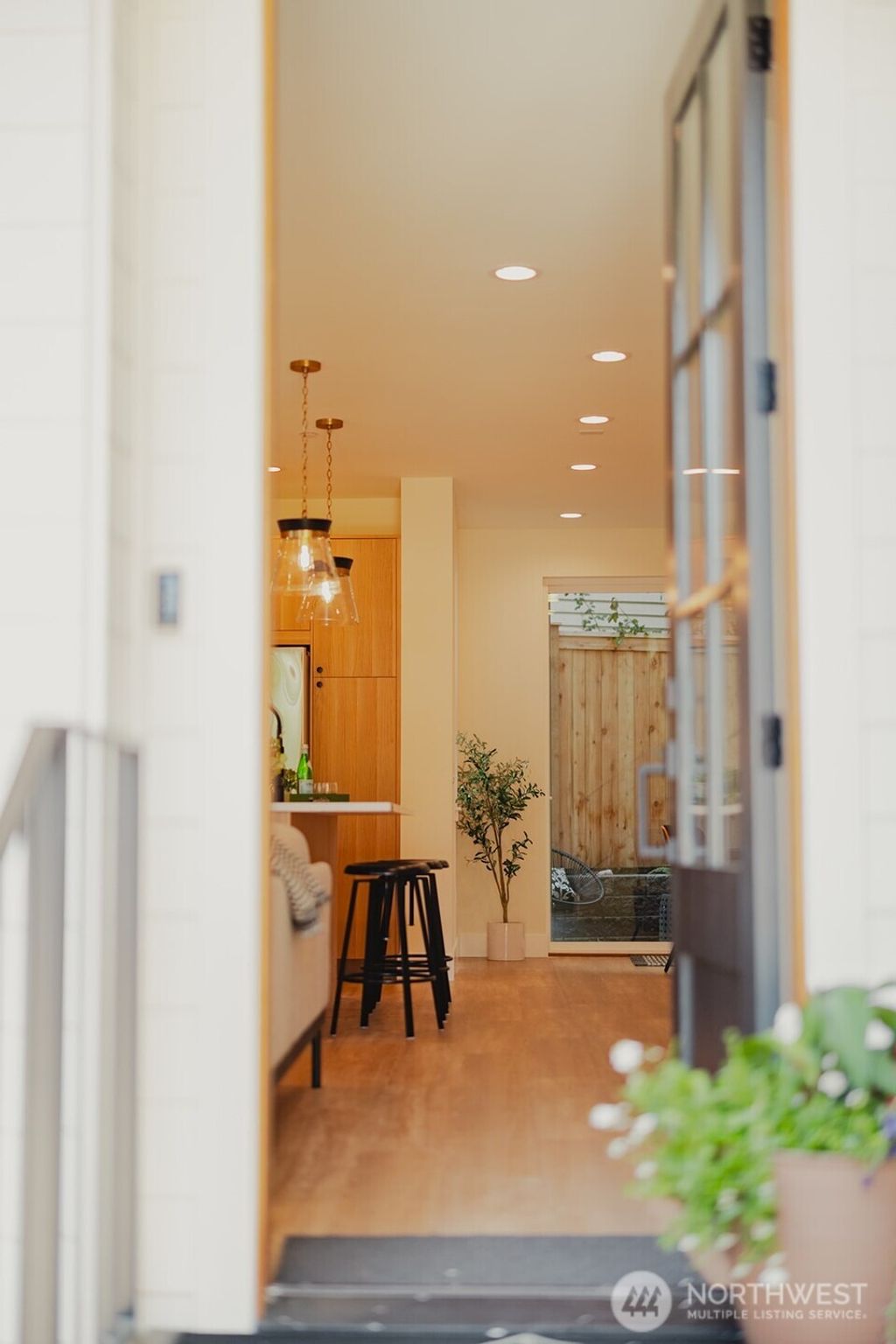 Photo of 11812 NE 103rd Place, Kirkland, WA 98033 (MLS # 2495400)