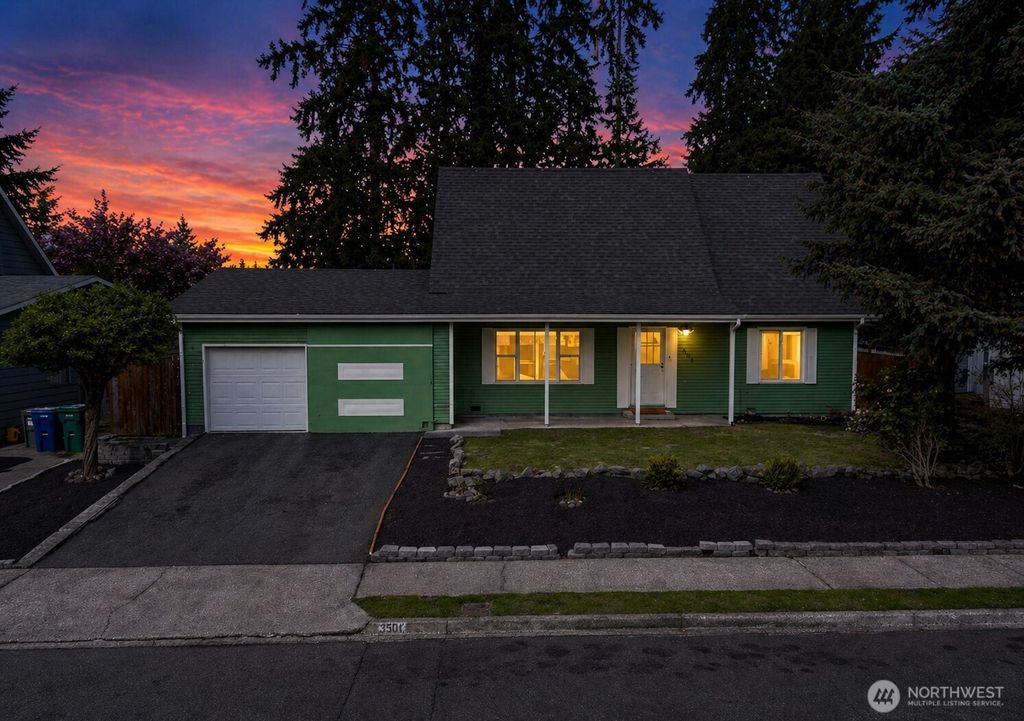 Photo of 3501 v Street SE, Auburn, WA 98002 (MLS # 2516049)