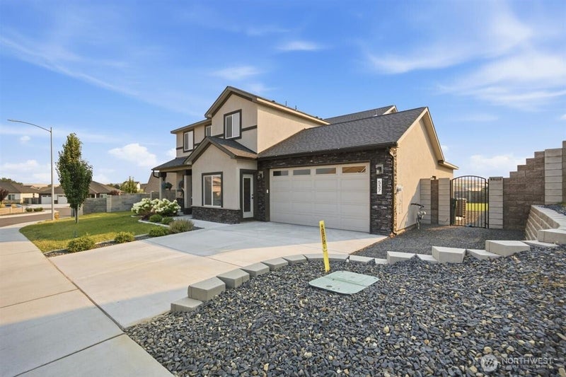 537 Lazio Way