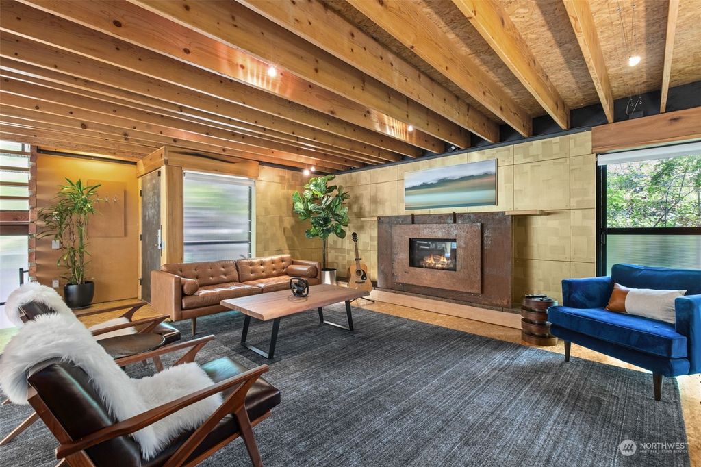 Photo of 3119 SW Spokane Street, Seattle, WA 98126 (MLS # 2252307)