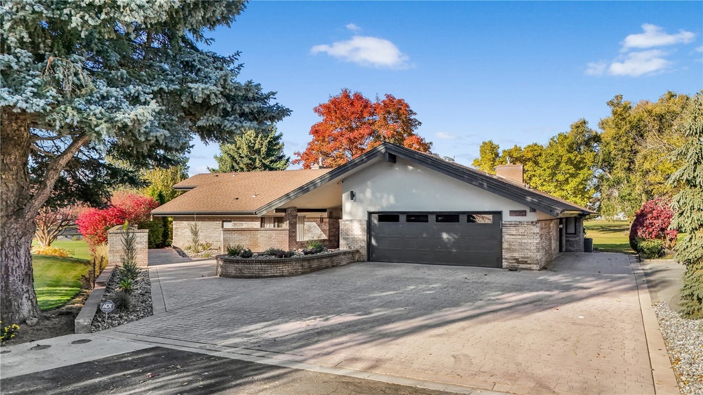 Photo of 828 S Skylark Way, Othello, WA 99344 (MLS # 2593696)