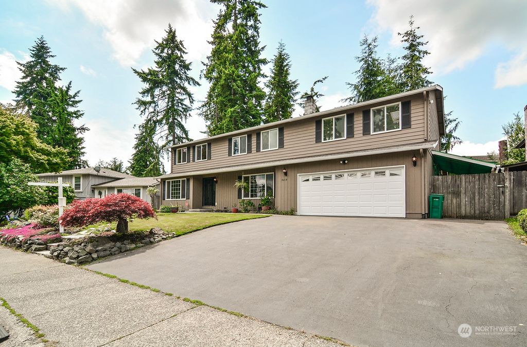 Photo of 9219 NE 139th Street, Kirkland, WA 98034 (MLS # 2065641)