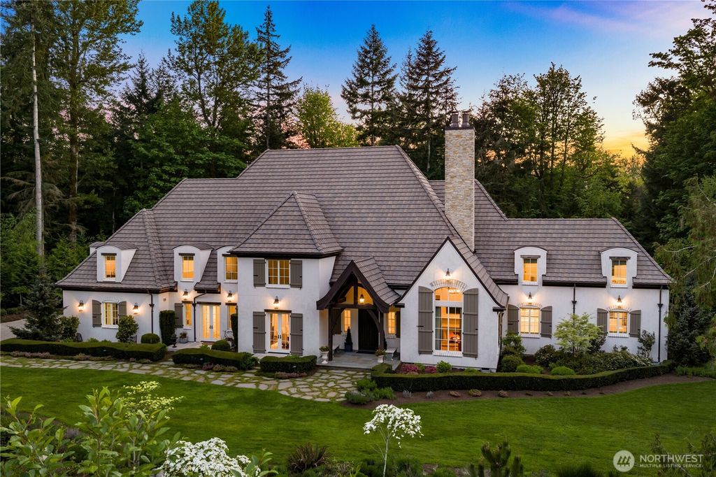 Photo of 27126 SE Grand Ridge Drive, Issaquah, WA 98029 (MLS # 2522890)