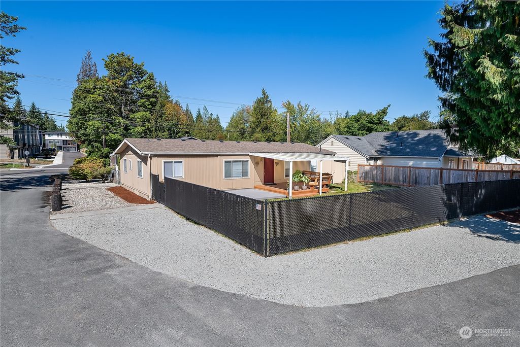 Photo of 13713 Beverly Park Road Rd, Lynnwood, WA 98036 (MLS # 2162592)