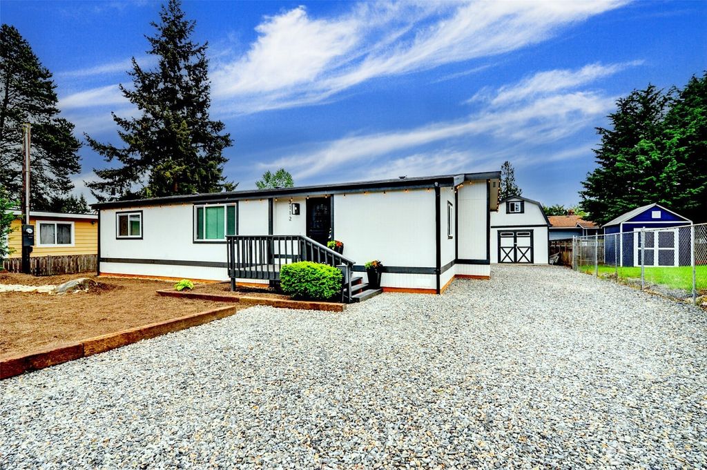 Photo of 3112 201st Place SW, Lynnwood, WA 98036 (MLS # 2516860)