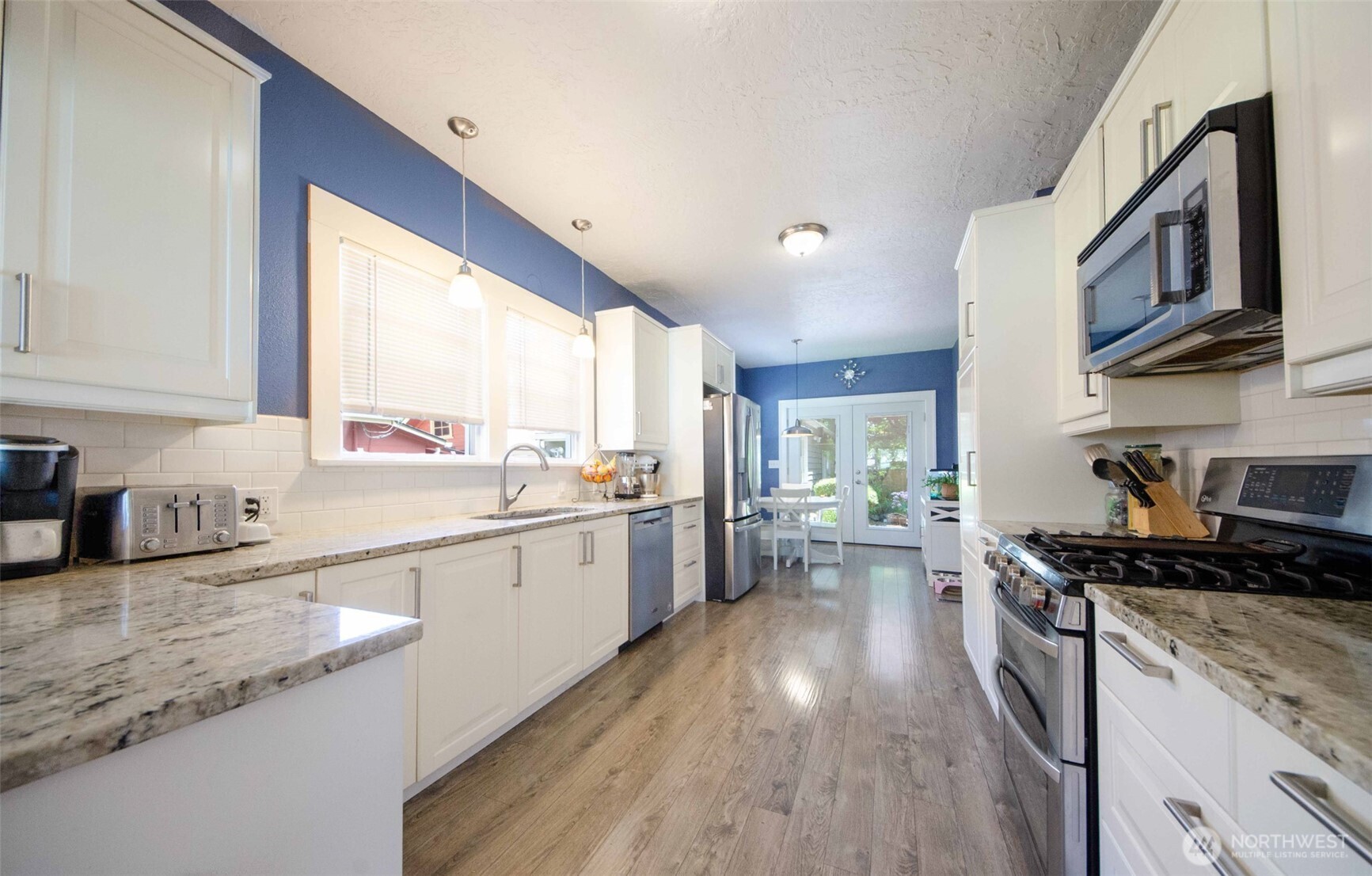 208 N Washington