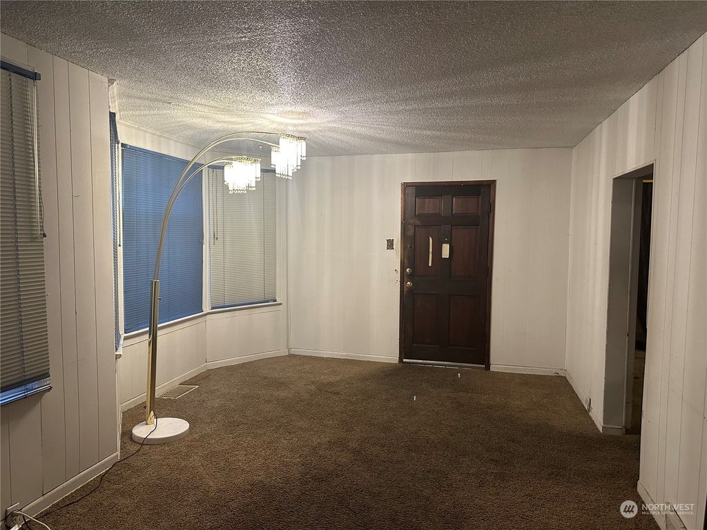 Photo of 5310 46th Avenue S, Seattle, WA 98118 (MLS # 2290060)