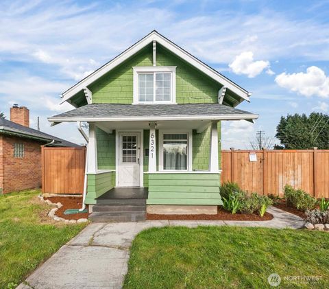 Photo of 6321 S Park Avenue, Tacoma, WA 98408 (MLS # 2500749)