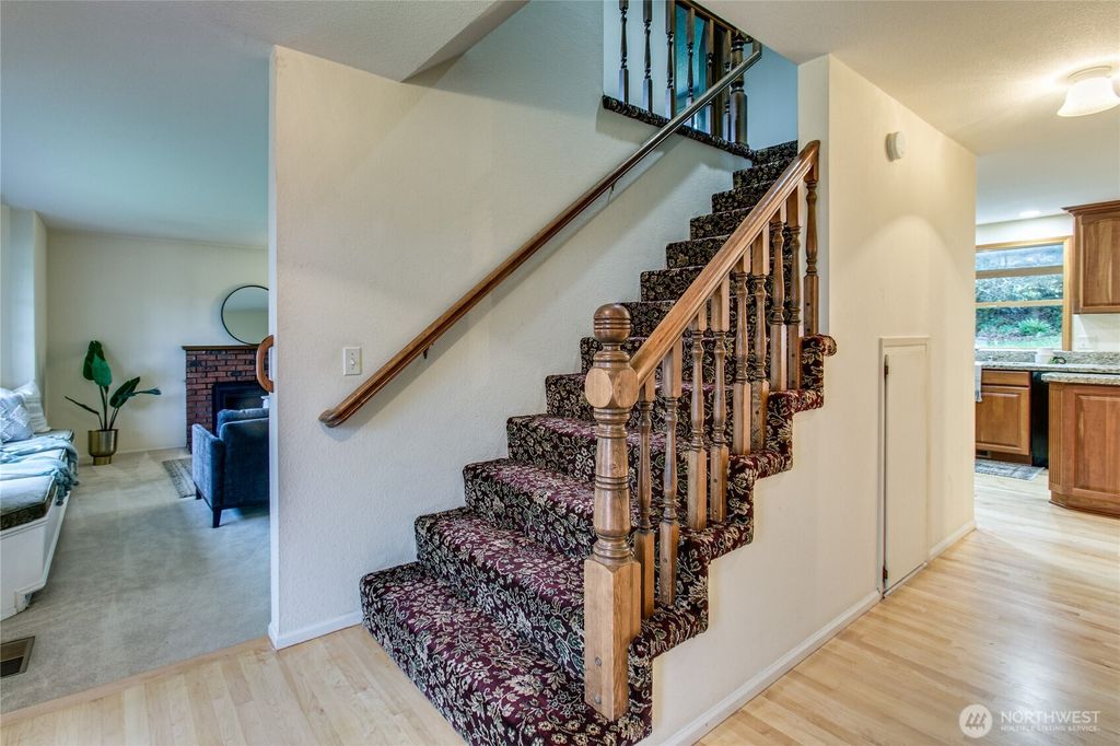 Photo of 2044 Niagara Drive, Bellingham, WA 98229 (MLS # 2465640)