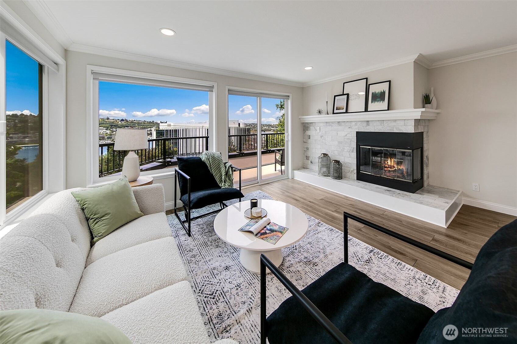 1028 Lakeview Boulevard E 10
