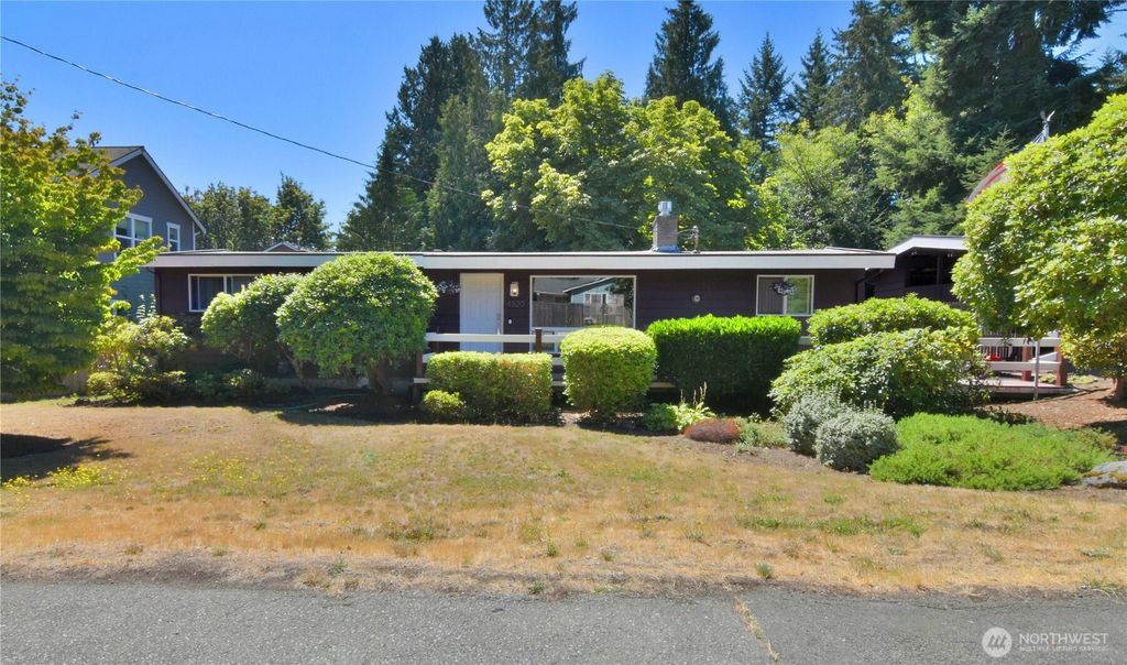 Photo of 4820 228th Street SW, Mountlake Terrace, WA 98043 (MLS # 2421376)