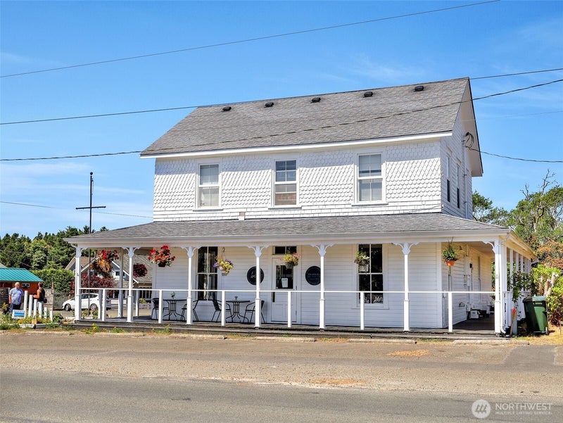 1401 Bay Avenue
