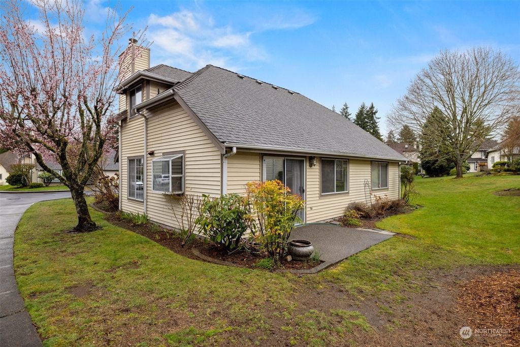 Photo of 32844 4th Lane S, Federal Way, WA 98003 (MLS # 2051251)