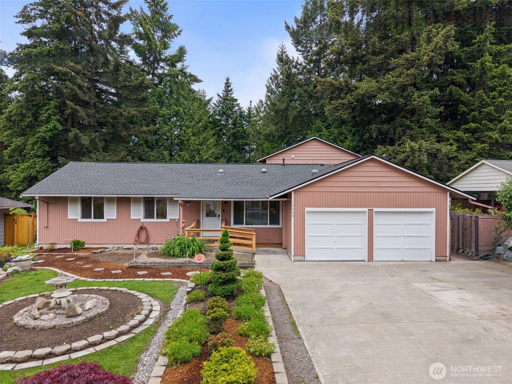 Photo of 12829 109th Avenue NE, Kirkland, WA 98034 (MLS # 2550140)