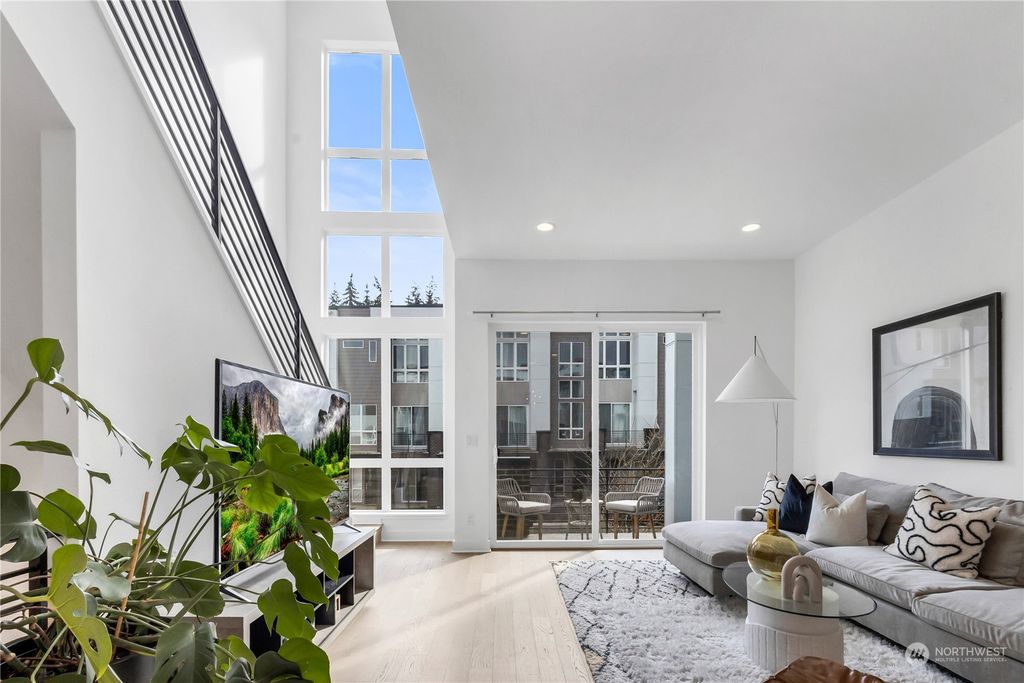 Photo of 12447 NE 11th Lane #B5, Bellevue, WA 98005 (MLS # 2045891)