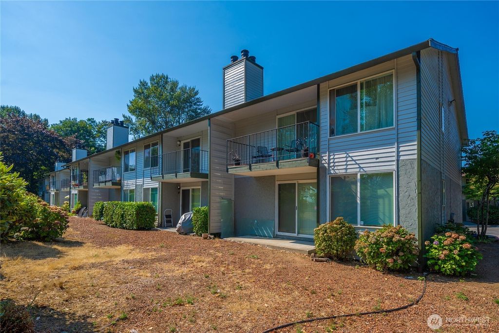 Photo of 1840 Central Place S #H89, Kent, WA 98030 (MLS # 2425917)