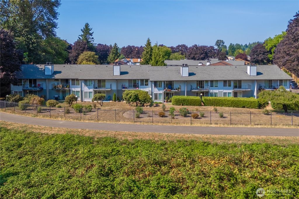 Photo of 1840 Central Place S #H89, Kent, WA 98030 (MLS # 2425917)