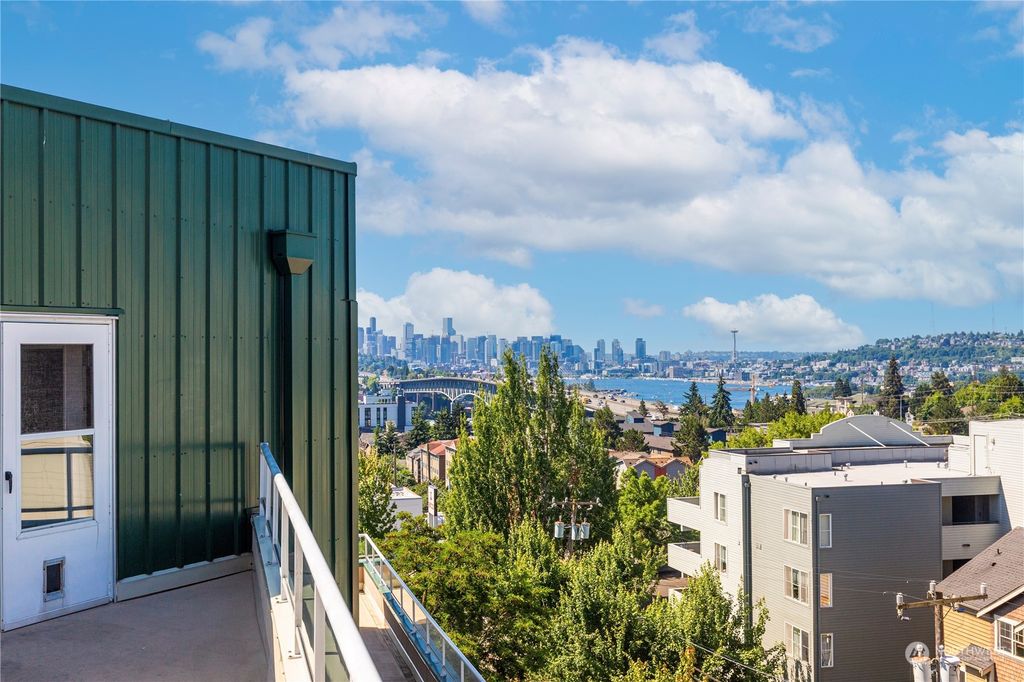Photo of 4528 8th Avenue NE #5C, Seattle, WA 98105 (MLS # 2329904)