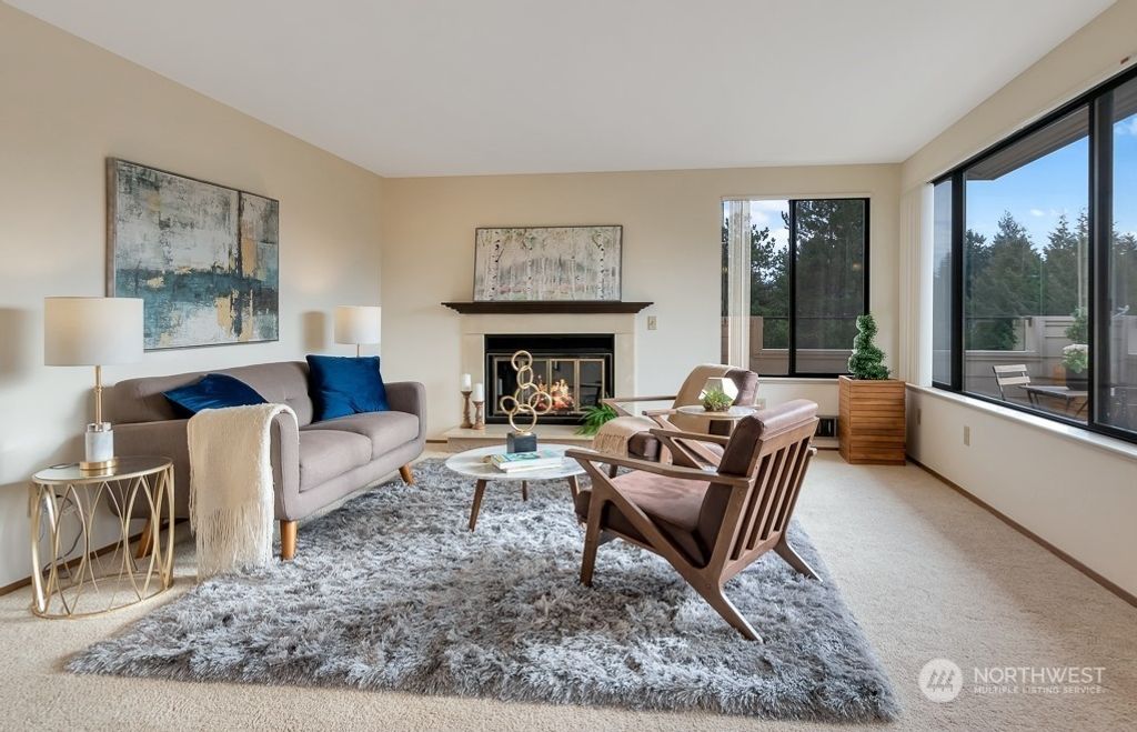 Photo of 910 S 248th Street #5, Des Moines, WA 98198 (MLS # 2184048)