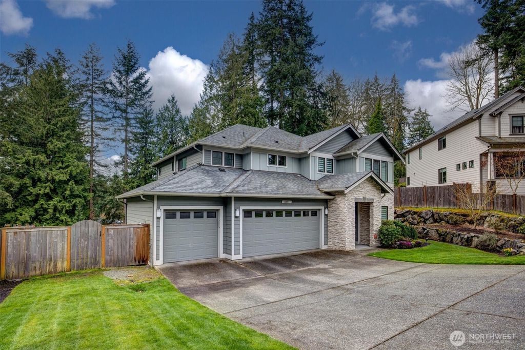 Photo of 4411 NE 189th Place, Lake Forest Park, WA 98155 (MLS # 2353272)