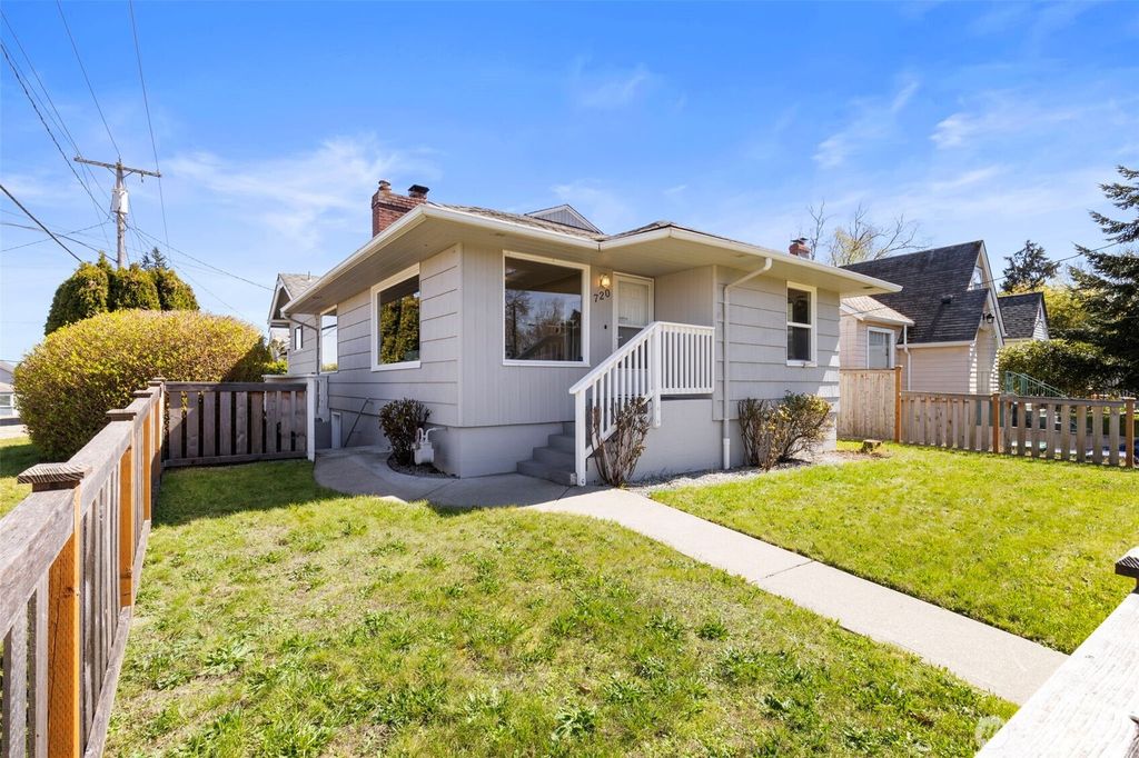 Photo of 720 Pennsylvania Avenue, Bremerton, WA 98337 (MLS # 2494206)