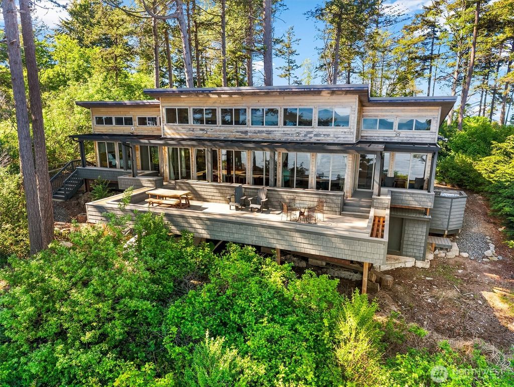 Photo of 12 Eliza Island, Bellingham, WA 98226 (MLS # 2517700)