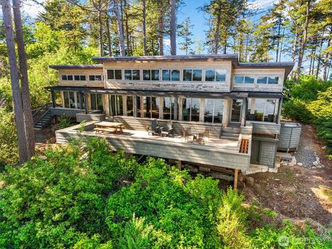 Photo of 12 Eliza Island, Bellingham, WA 98226 (MLS # 2517700)