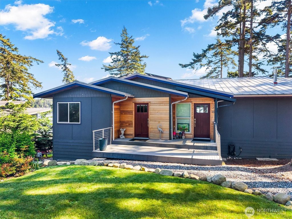 Photo of 12 Eliza Island, Bellingham, WA 98226 (MLS # 2517700)
